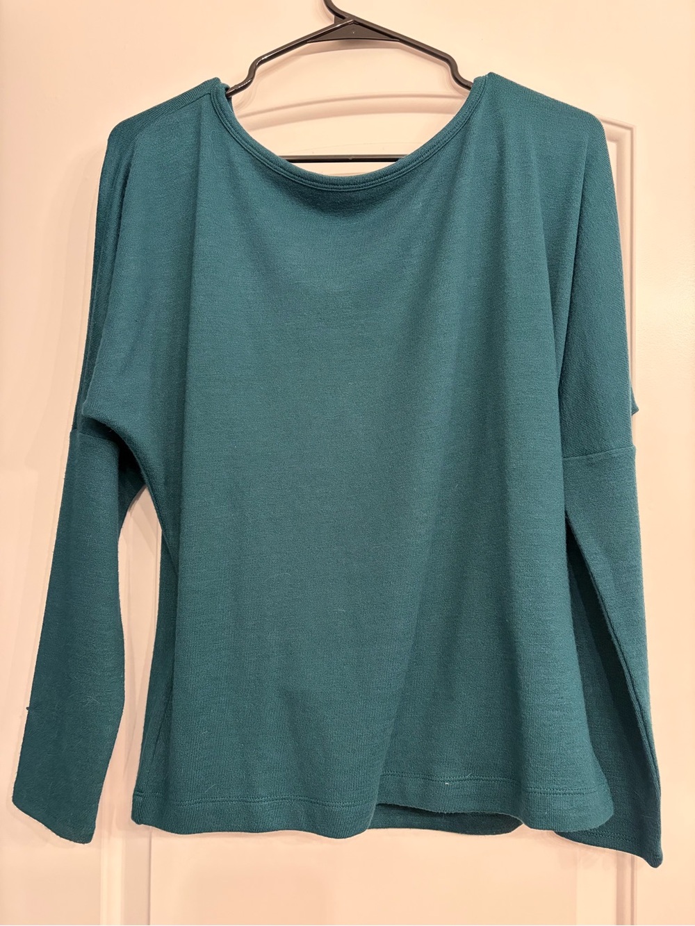White House Black Market Teal Crew Neck Long Sleeve Top